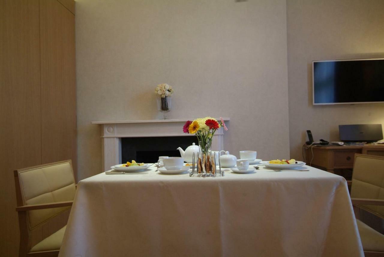 Chelsea: Exceptional 1Br W/Views Of The River Thames & Battersea Park Apartment London Luaran gambar